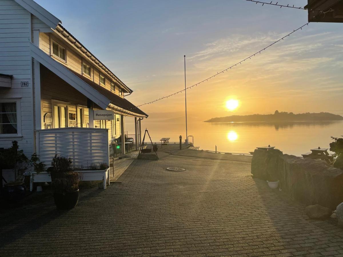Sjoberg Hotell Og Ferie Leiligheter Østhusvik 外观 照片