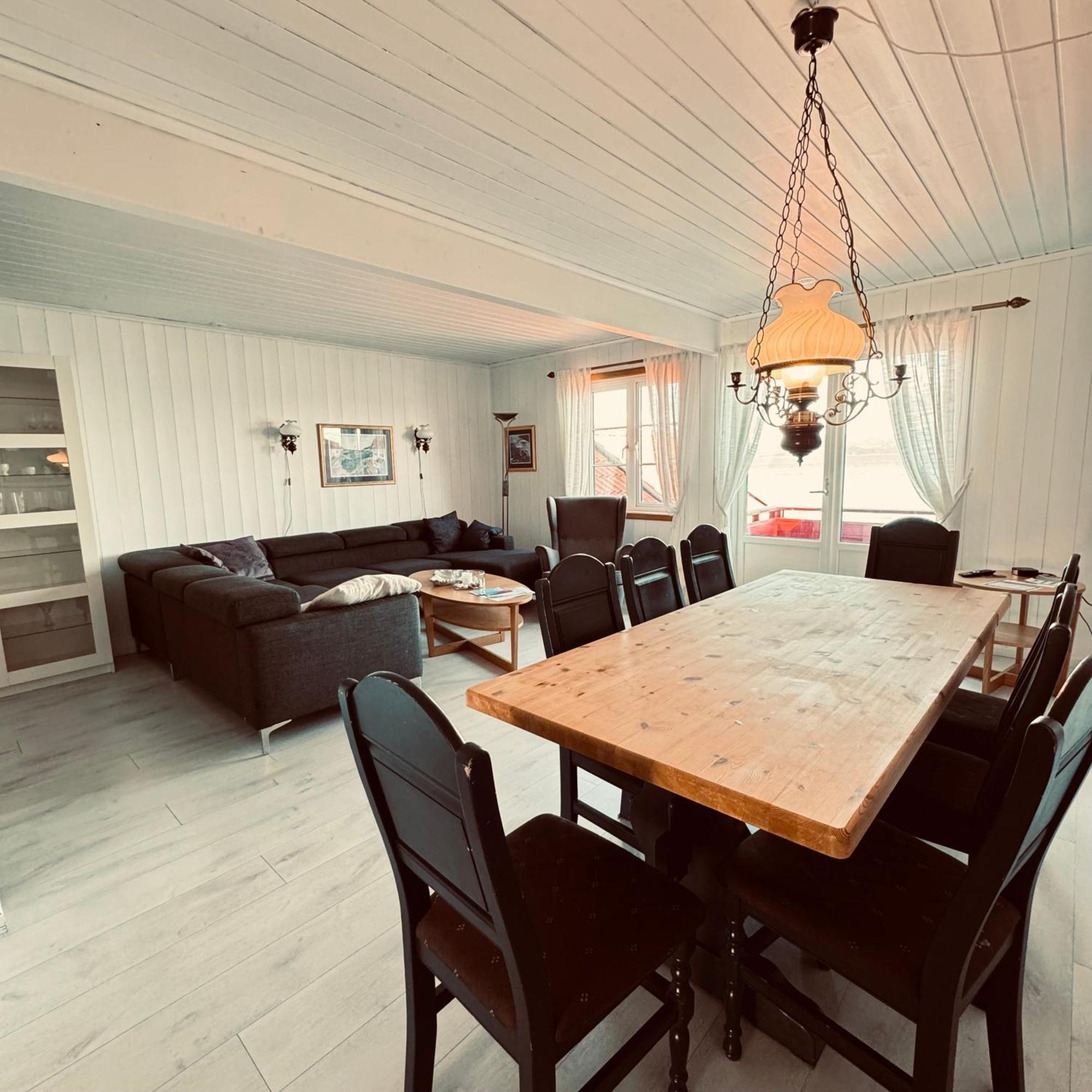 Sjoberg Hotell Og Ferie Leiligheter Østhusvik 外观 照片
