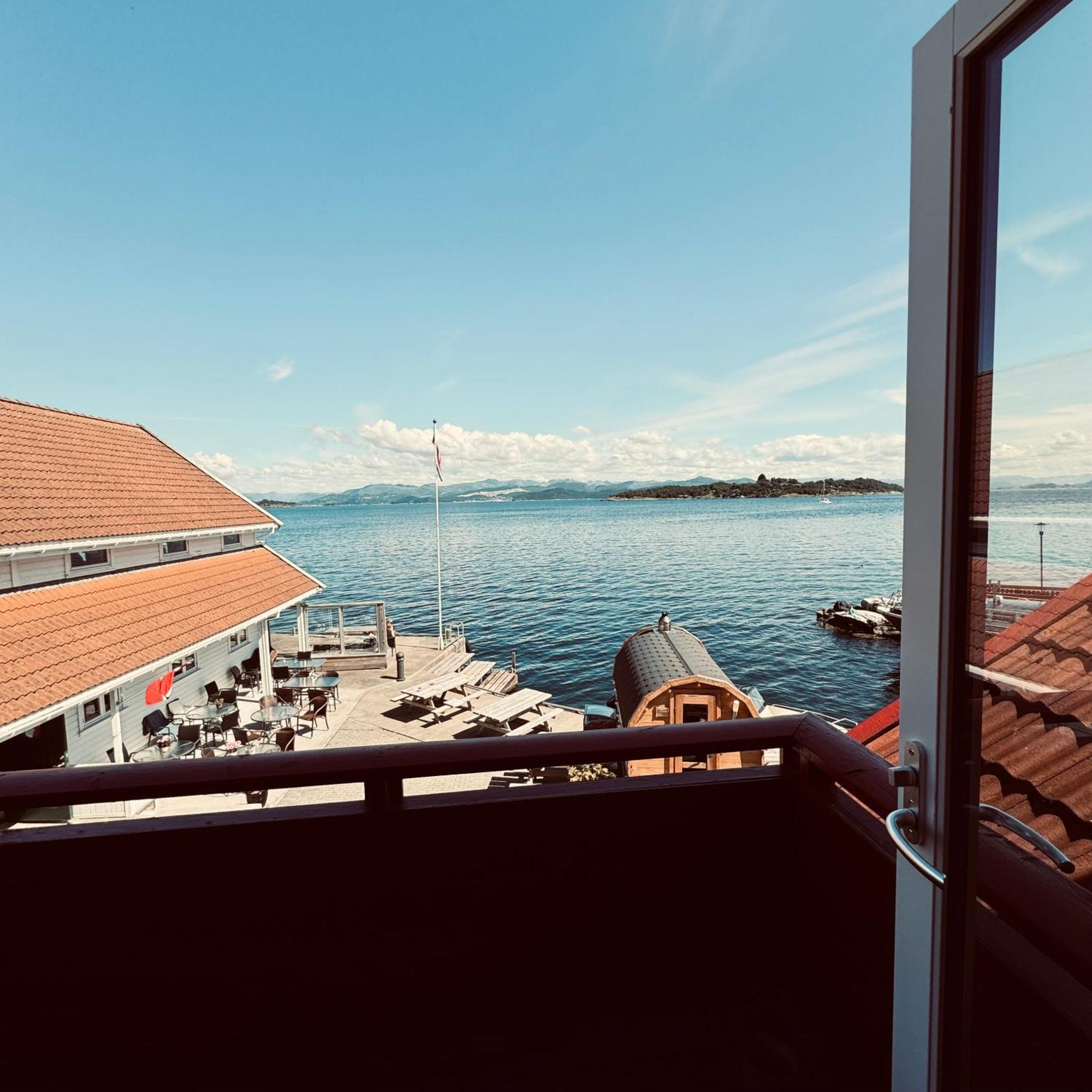 Sjoberg Hotell Og Ferie Leiligheter Østhusvik 外观 照片